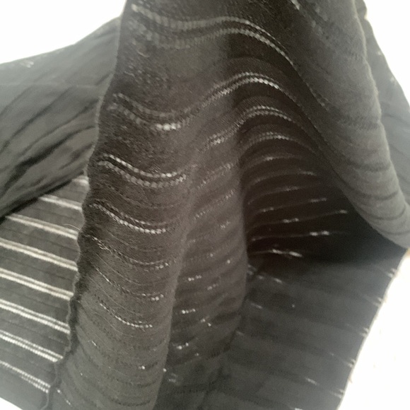 Old Navy black sheer sweater - Picture 4 of 4